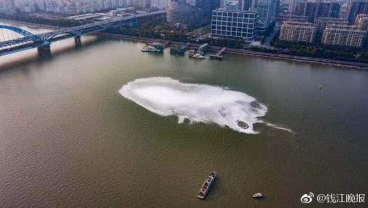 南方20家钢铁<企>业开—会