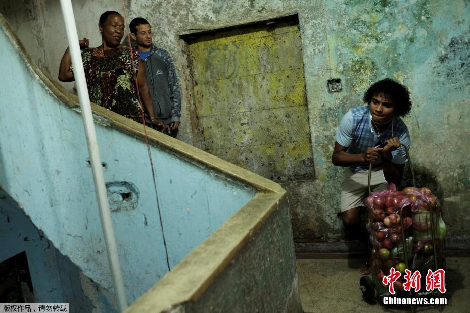 大{摩}：予京东物流目标价13港元 评级“大市同步”