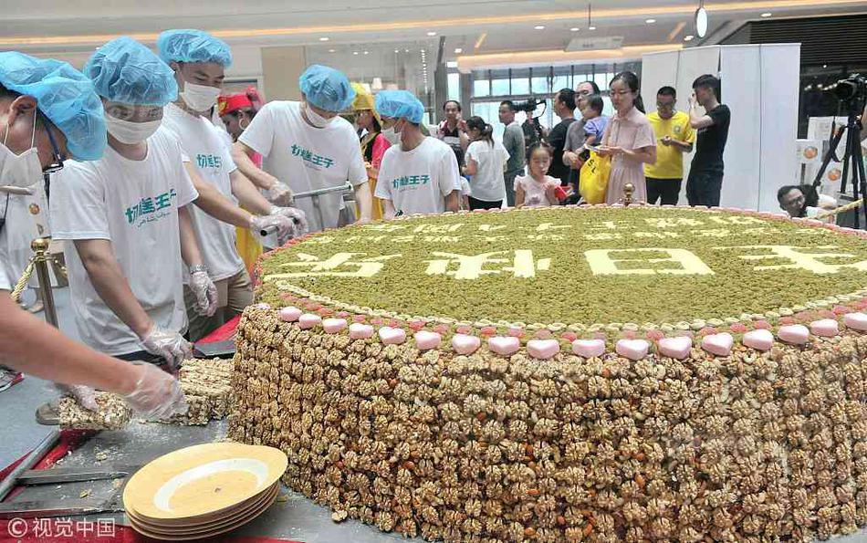 a{2} milk:加码中国配方奶粉：提高利润率指引并收购新西兰工厂