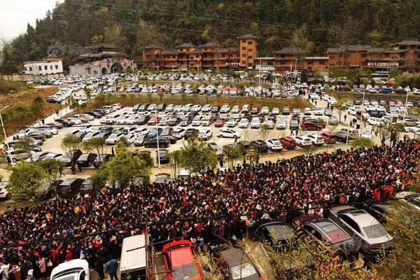 研判!2025！中国精对苯二甲酸（pat）行业产业链图谱、进出口及趋势分析：国内pat新增产能陆续投产，行业产量不断增长[图]