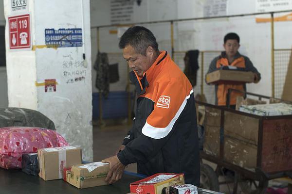 fly<d>ubai向空客!订购最多150架a321neo