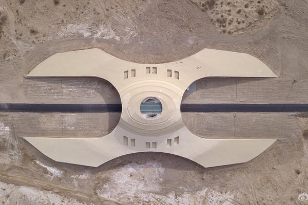 金鹰—股份：上半年归母净利润亏损876.92万元，由盈转亏