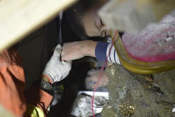 美联邦政府继续停摆 国‘税’局近半员工被迫休假