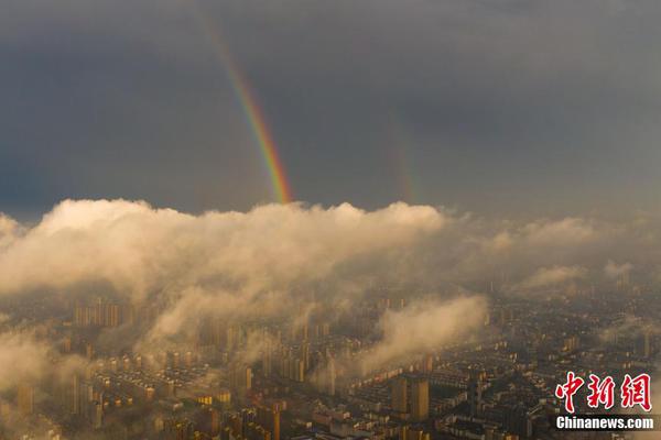 a—i场?景新入口之争：手机ai智能体正在撬动智能经济“新蓝海”