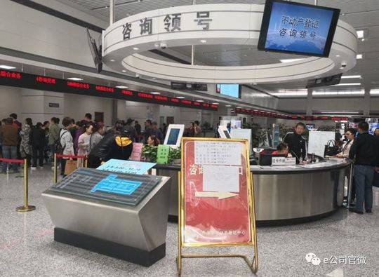 超29!0亿主力资金爆买！电子etf（515260）猛拉5%！pcb显著领涨，胜宏科技20cm涨停，股价创历史新高！