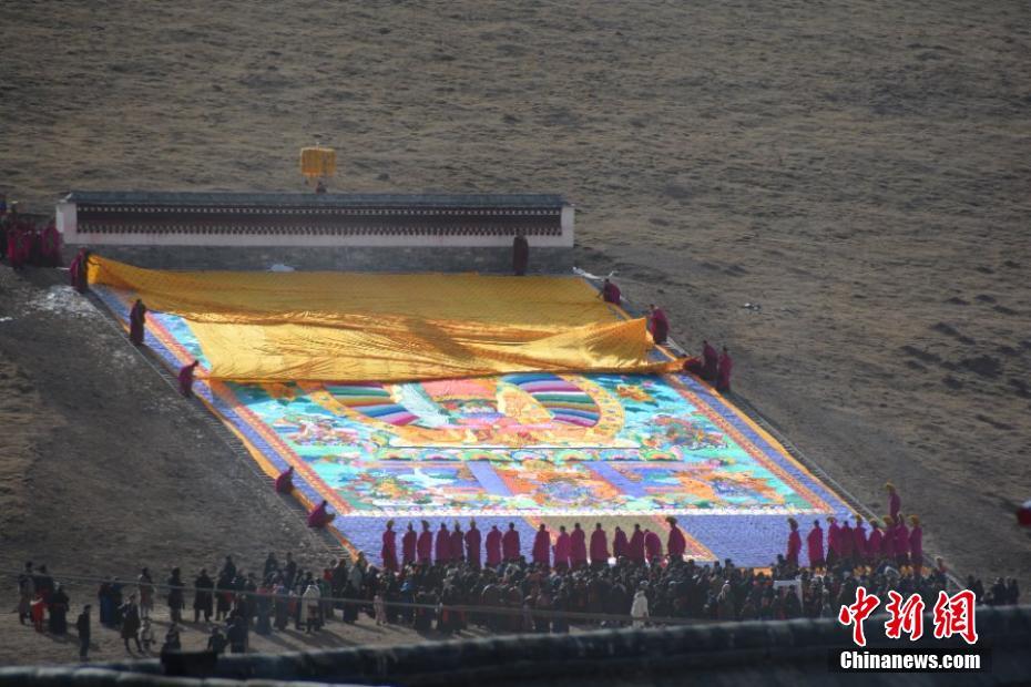 华.熙生物：上半年归母净利润2.21亿元，同比下降35.38%